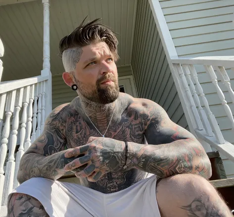 OnlyFans cuenta jessie_comeback_james header 2