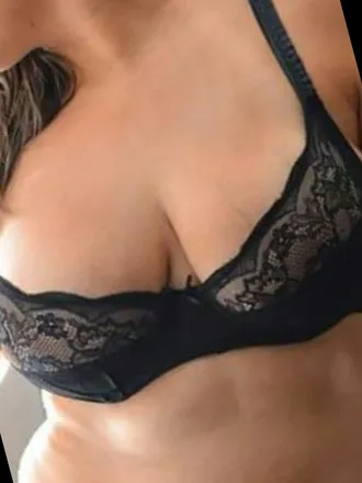 OnlyFans cuenta yulianasanturio header 2