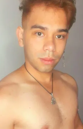 OnlyFans cuenta carlos.lr9 header 2