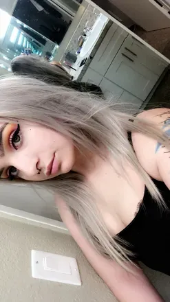 OnlyFans account  cheekywahmen avatar 1