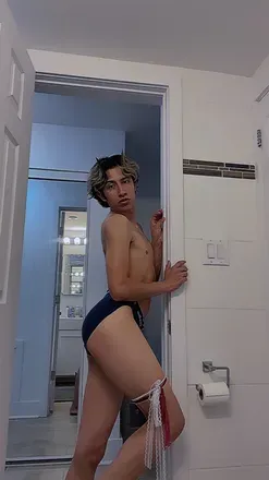 OnlyFans account  twinkie-femboy avatar 1