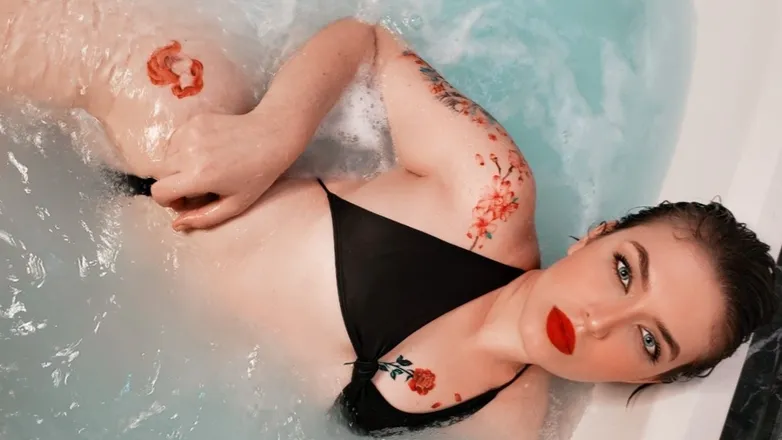 OnlyFans cuenta renataronca header 2