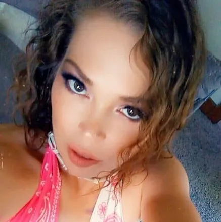 OnlyFans cuenta thefarrahfantasy header 2