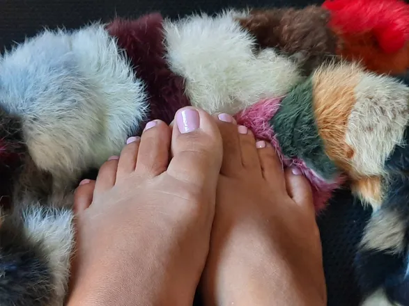 OnlyFans cuenta mispiessexxxys header 2