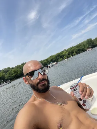 OnlyFans cuenta mryourfixalot header 2