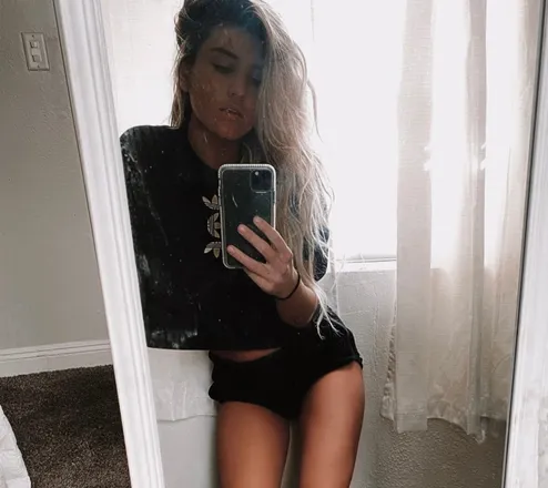 OnlyFans cuenta beachyblondebabey header 2