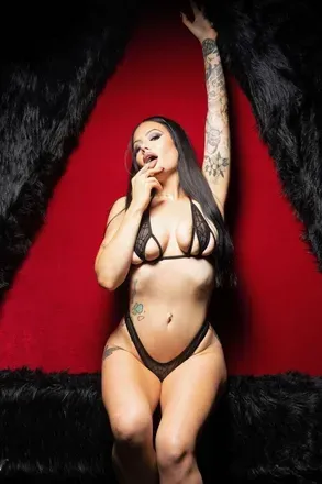 OnlyFans account  snakeysmut avatar 1