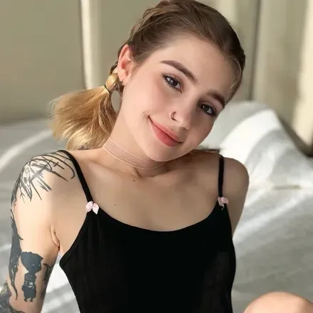 OnlyFans cuenta sly_karina avatar 1