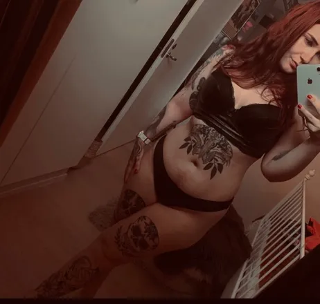 OnlyFans cuenta bellaleenaa header 2