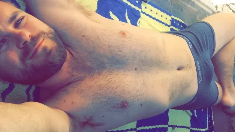 OnlyFans cuenta makelovenotwar69 header 2
