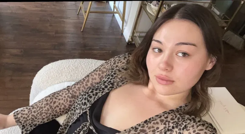 OnlyFans account  peachsummers avatar 1