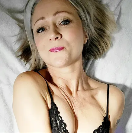 OnlyFans account  carryonlady avatar 1