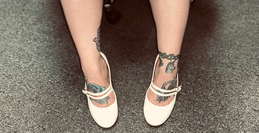 OnlyFans cuenta jessavrasfeet header 2