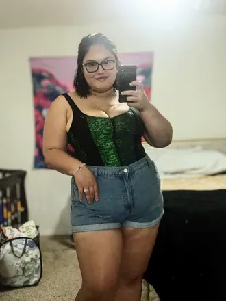 OnlyFans cuenta thunderthighsandroses avatar 1