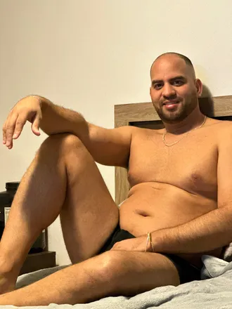 OnlyFans cuenta zeus2004 header 2