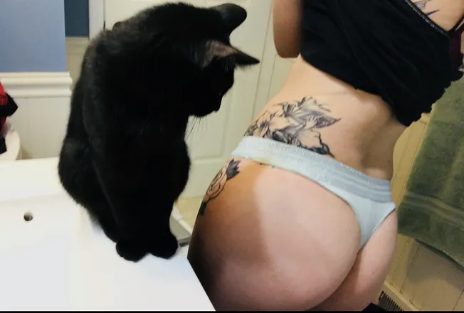 OnlyFans cuenta petitepeachxxx header 2