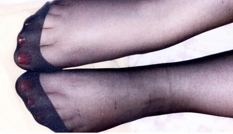 OnlyFans cuenta prettytoesandhose header 2