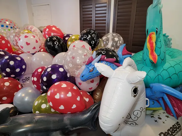 OnlyFans cuenta menpoppingtoys header 2