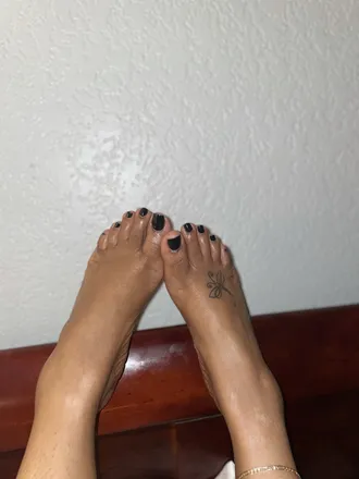 OnlyFans cuenta feetfreaq header 2