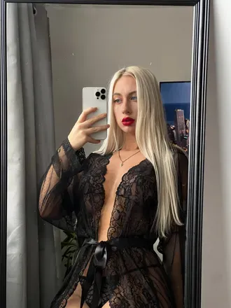 OnlyFans cuenta evapetrov avatar 1