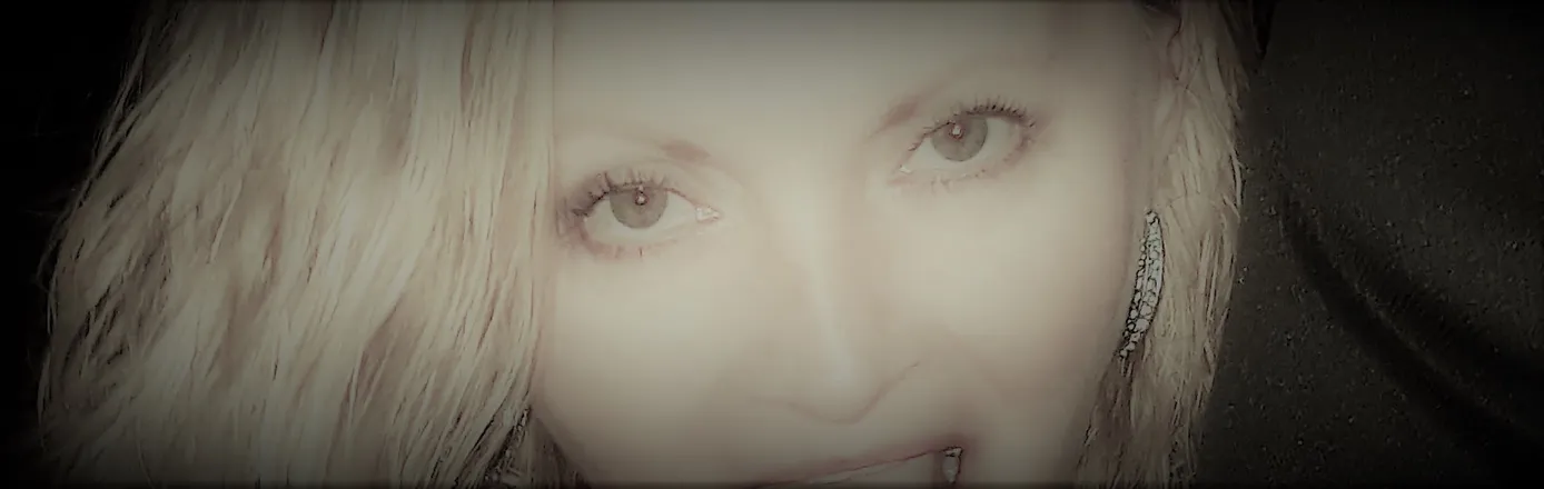 OnlyFans cuenta hotwifetara header 2