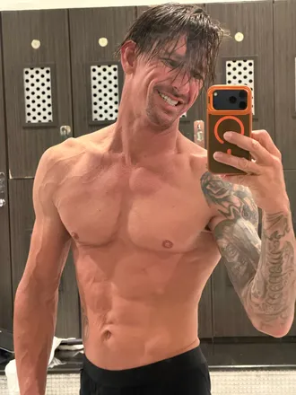 OnlyFans account  sirjohnnytattoo header 2
