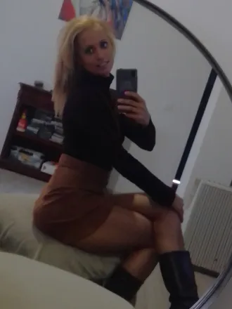 OnlyFans account  rubia86 header 2