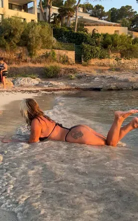 OnlyFans cuenta zi_cherry_moto header 2