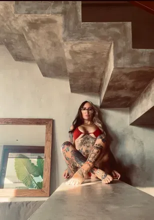 OnlyFans cuenta howdyloz header 2