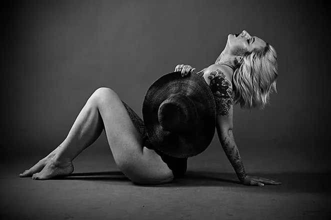 OnlyFans cuenta inked.lizzy header 2