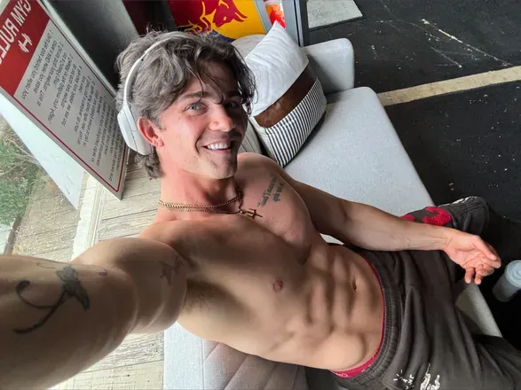 OnlyFans account  thatfitdude1 header 2