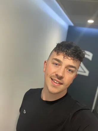 OnlyFans cuenta b8nker header 2