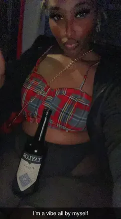 OnlyFans cuenta juicybooty765 header 2