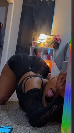 OnlyFans cuenta yummythegr8 avatar 1