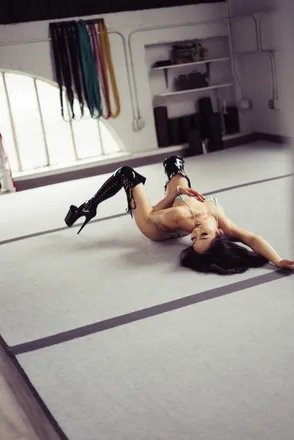 OnlyFans cuenta sexy_dolli_pole header 2
