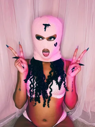 OnlyFans cuenta blaq.barbi header 2