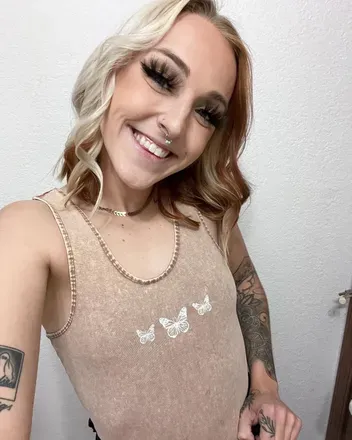 OnlyFans cuenta sunshinesunny23 avatar 1