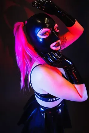OnlyFans account  kiki_sins avatar 1
