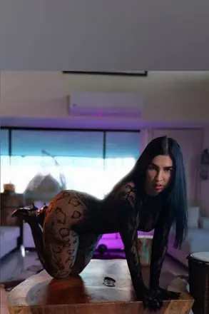 OnlyFans account  maddiekinky header 2