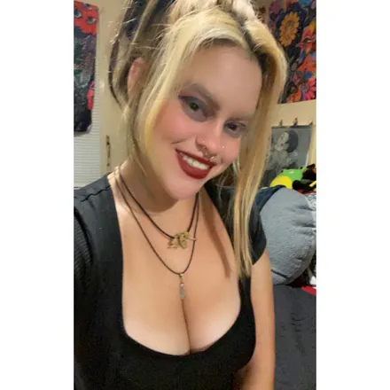OnlyFans cuenta izzbiff69 header 2