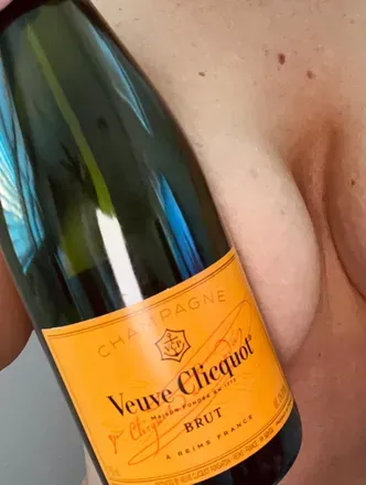 OnlyFans cuenta strippedwine avatar 1