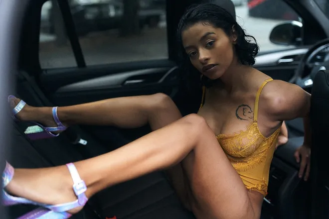 OnlyFans cuenta yah_yah_yah header 2