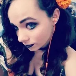 OnlyFans cuenta gothicmattel avatar 1