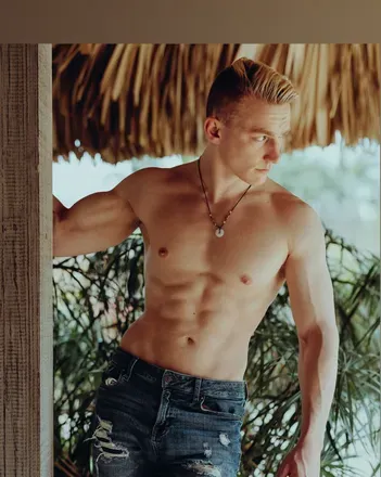 OnlyFans cuenta artificer avatar 1