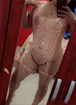OnlyFans account  laweracorita header 2