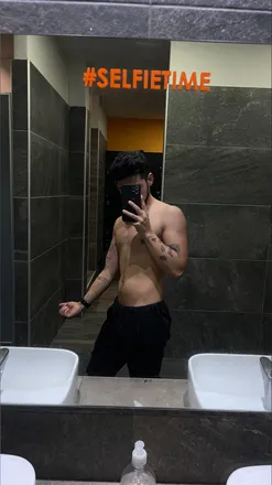 OnlyFans cuenta erickgtzm21 header 2
