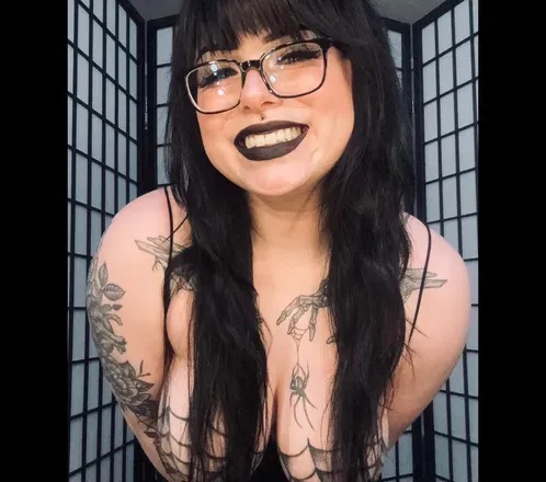 OnlyFans cuenta fav_goth_slut avatar 1