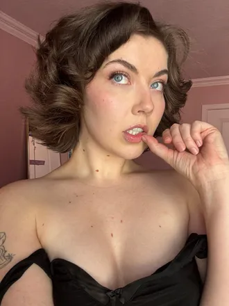 OnlyFans cuenta callmejulesxx header 2