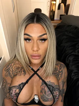 OnlyFans account  niajohnson avatar 1