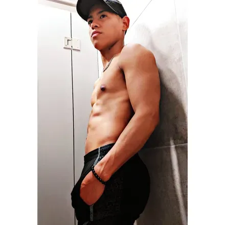 OnlyFans cuenta babyhot_2401 avatar 1